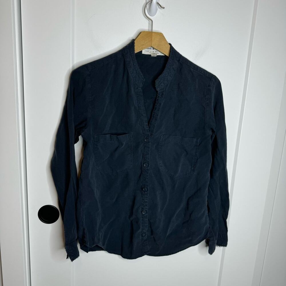 Anthropologie Cloth & Stone Navy Blue Frayed Edges Button Down Shirt Size XS